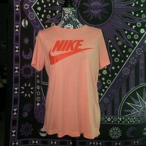 Women’s Nike T-Shirt